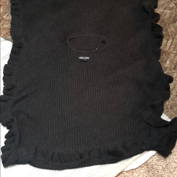 EXTREMELY COZY turtleneck poncho !! - Picture 8 of 8